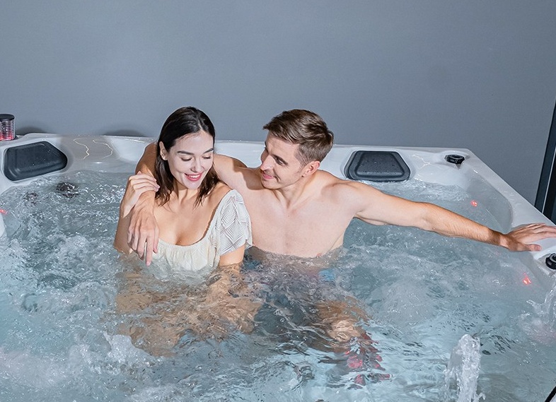 💧 Гидромассаж — лекарство из воды: как ванна с пузырьками лечит тело и душу 🛁✨